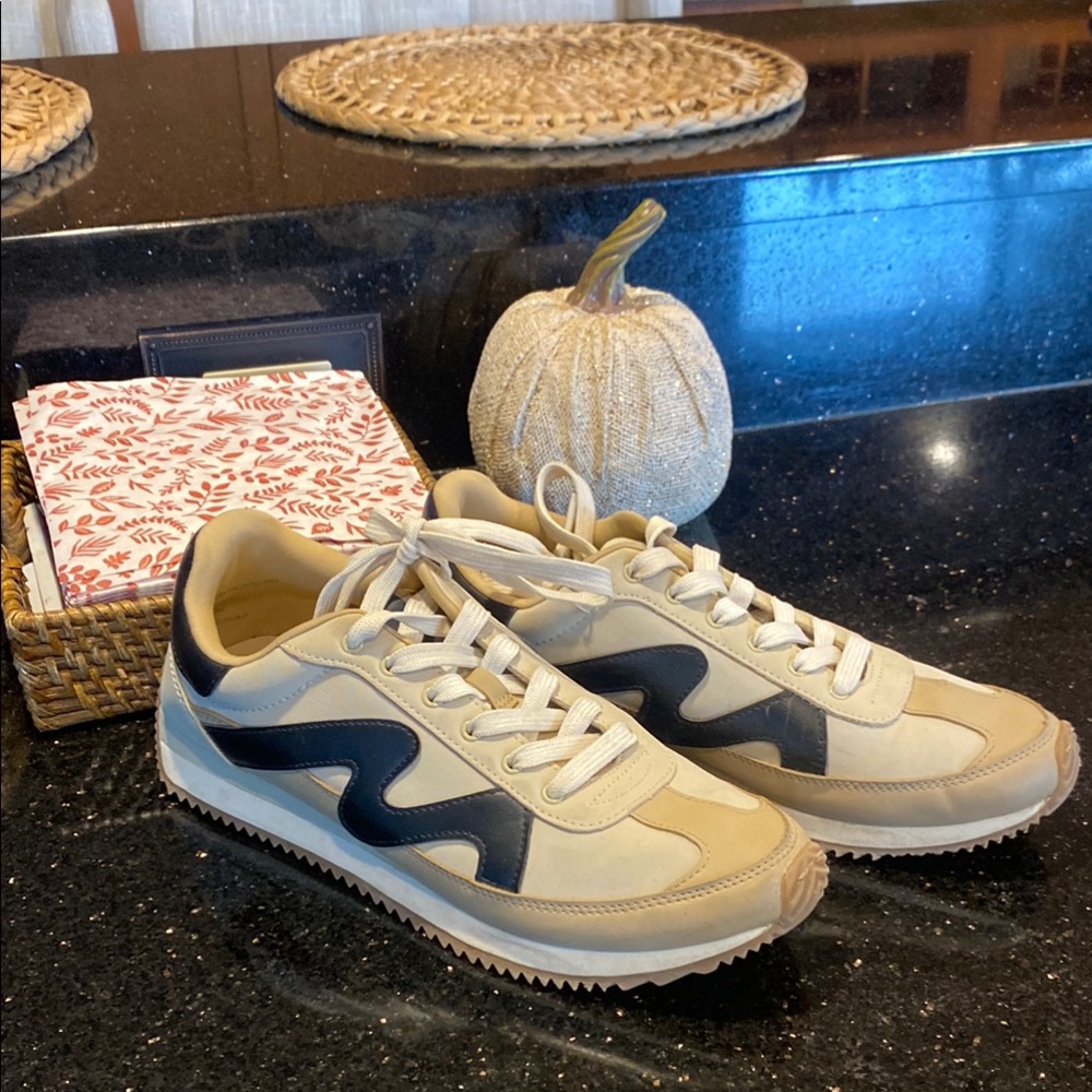 Universal Beige and Black Women's Sneakers